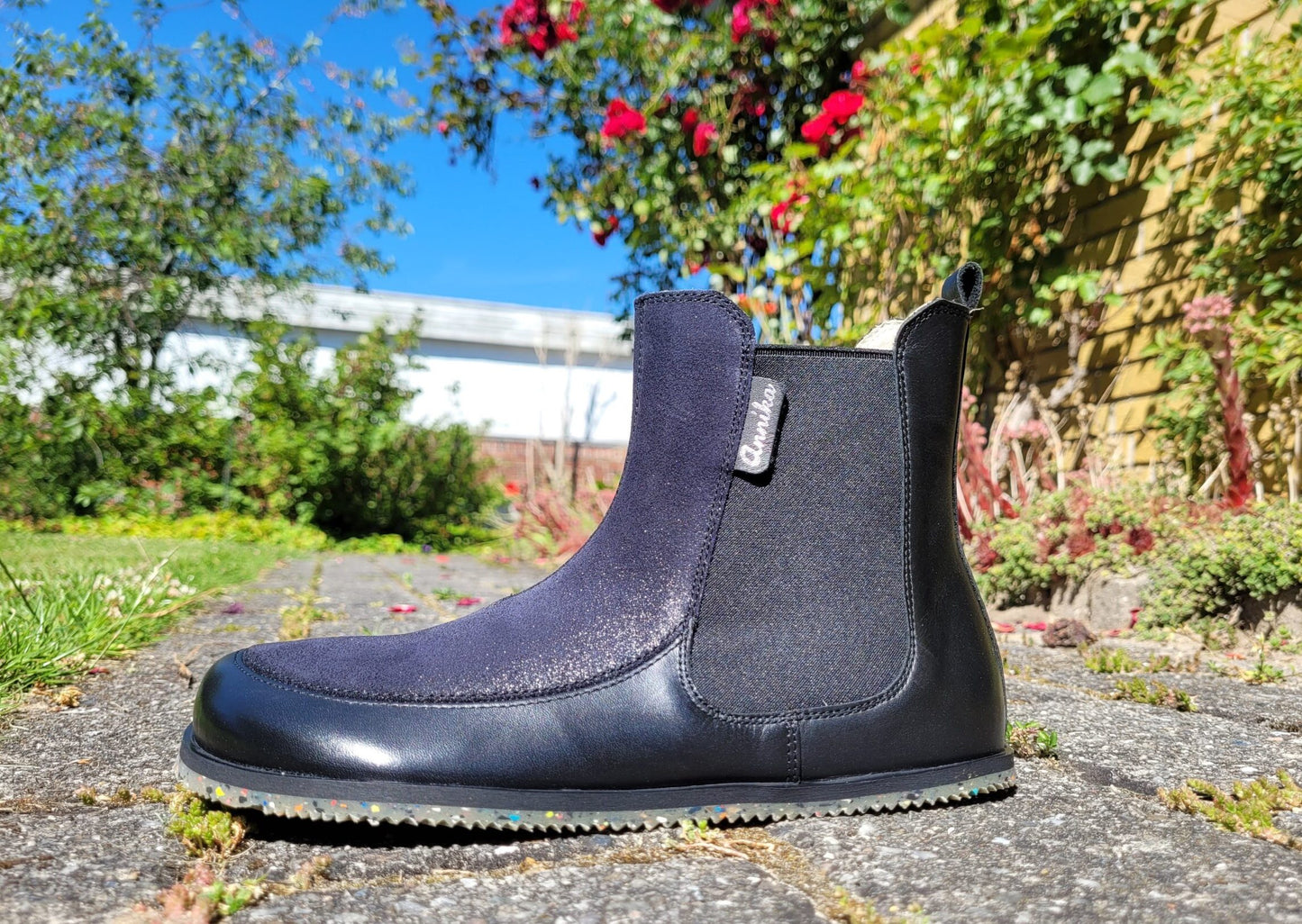 PALUSTRIA Black Barefoot Chelsea Boots