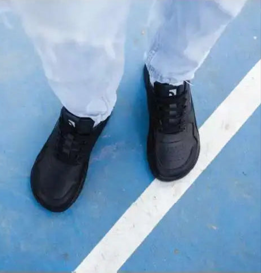 ZING All Black Barefoot Sneakers