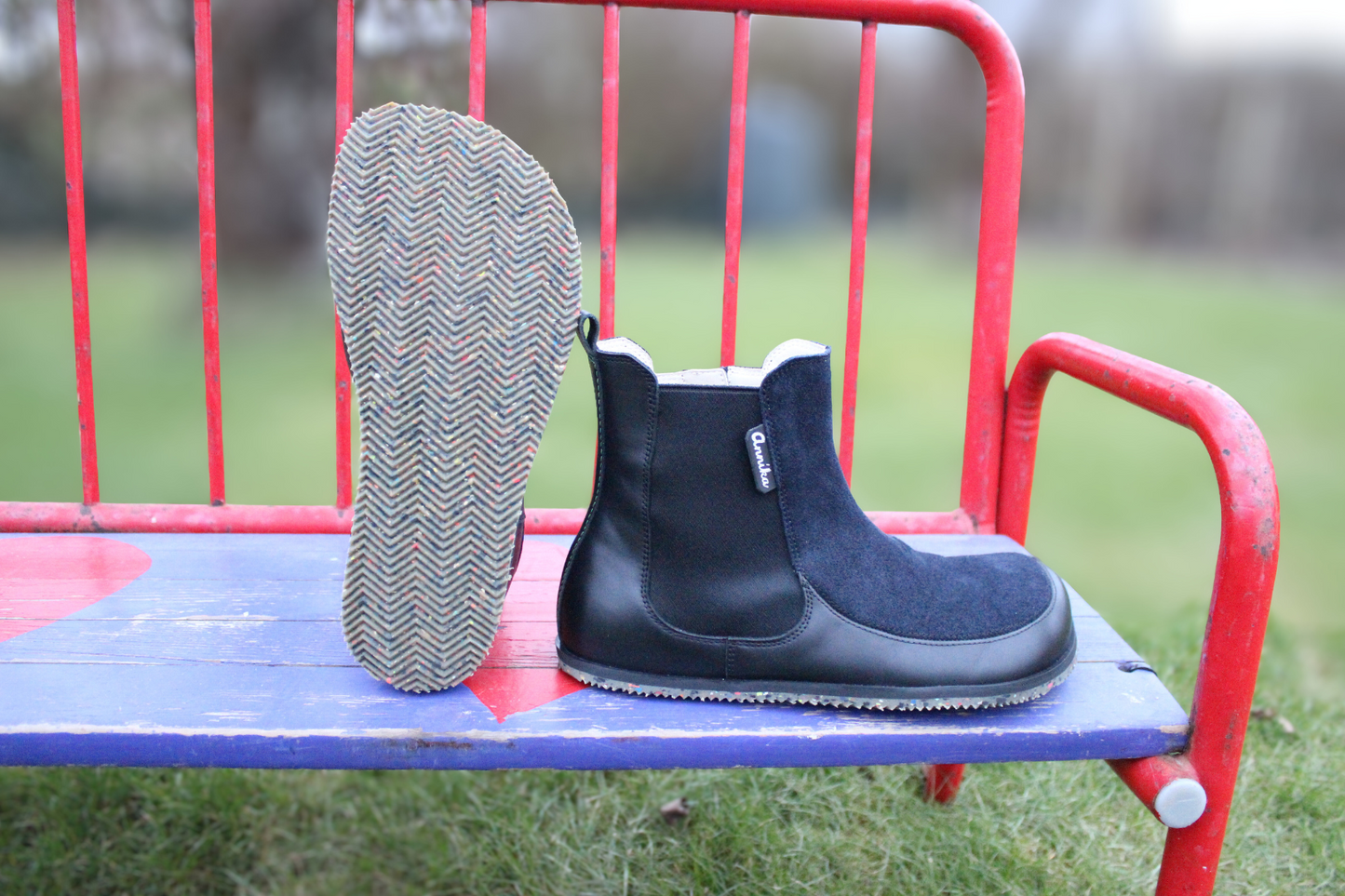 PALUSTRIA Black Barefoot Chelsea Boots