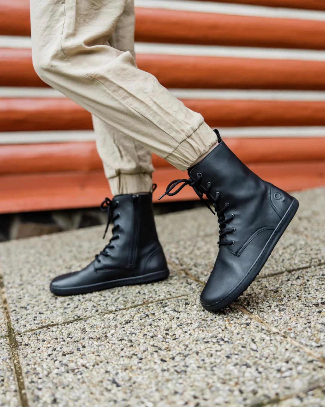 MAVERICK Matt Black
