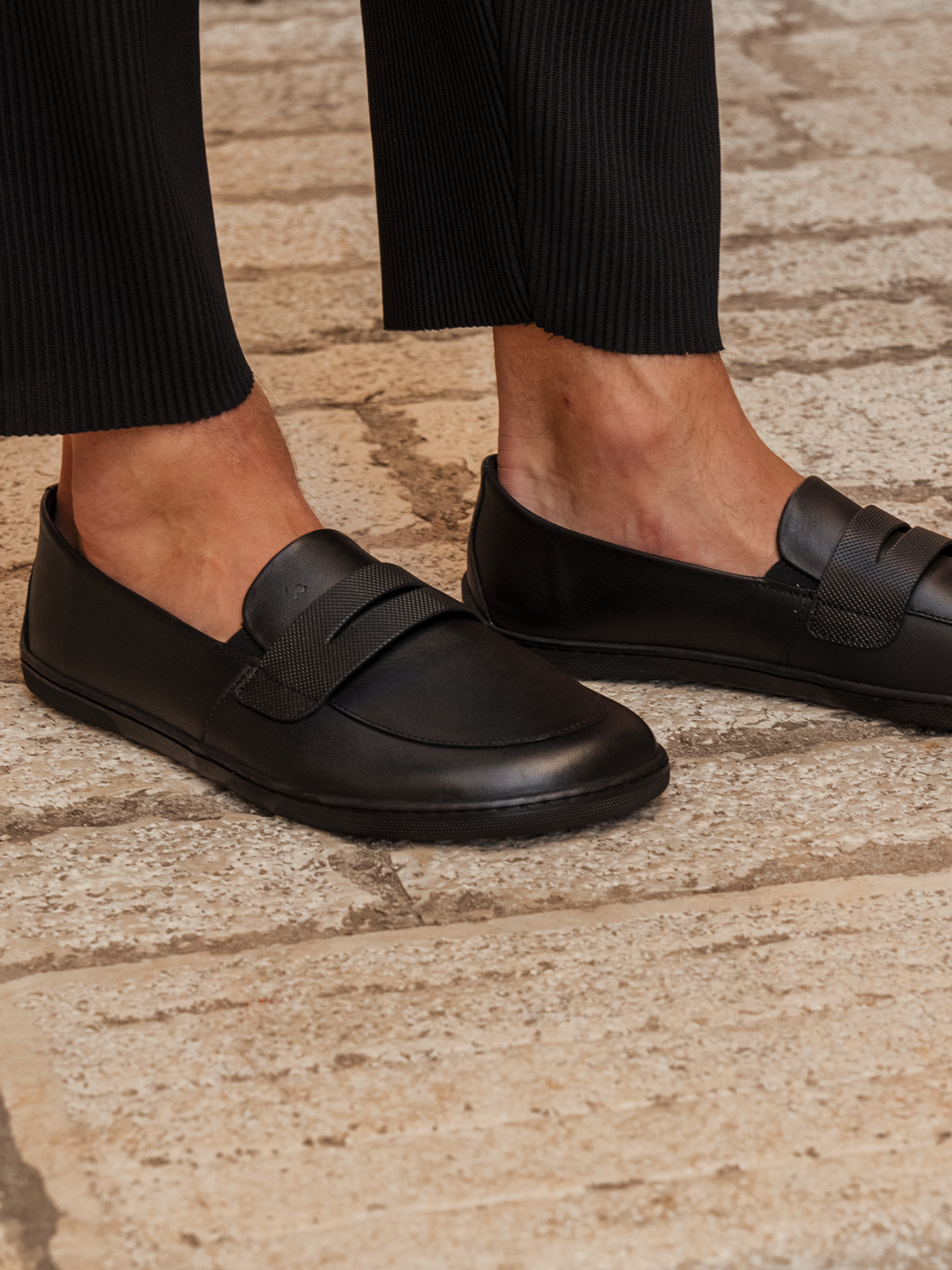 BUEN All Black Barefoot Moccasins
