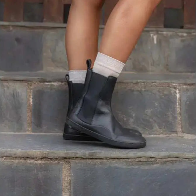 VICTORY Shapen Leather Chelsea Boot - VICTORY