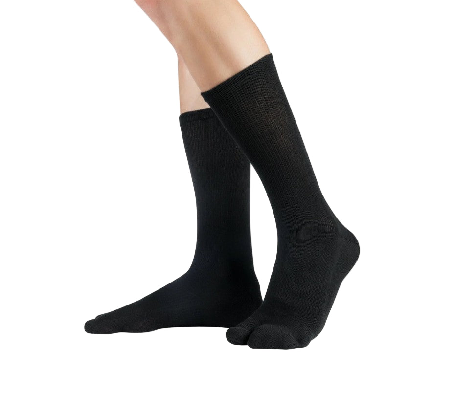 TABI MID-CALF Black split toe socks