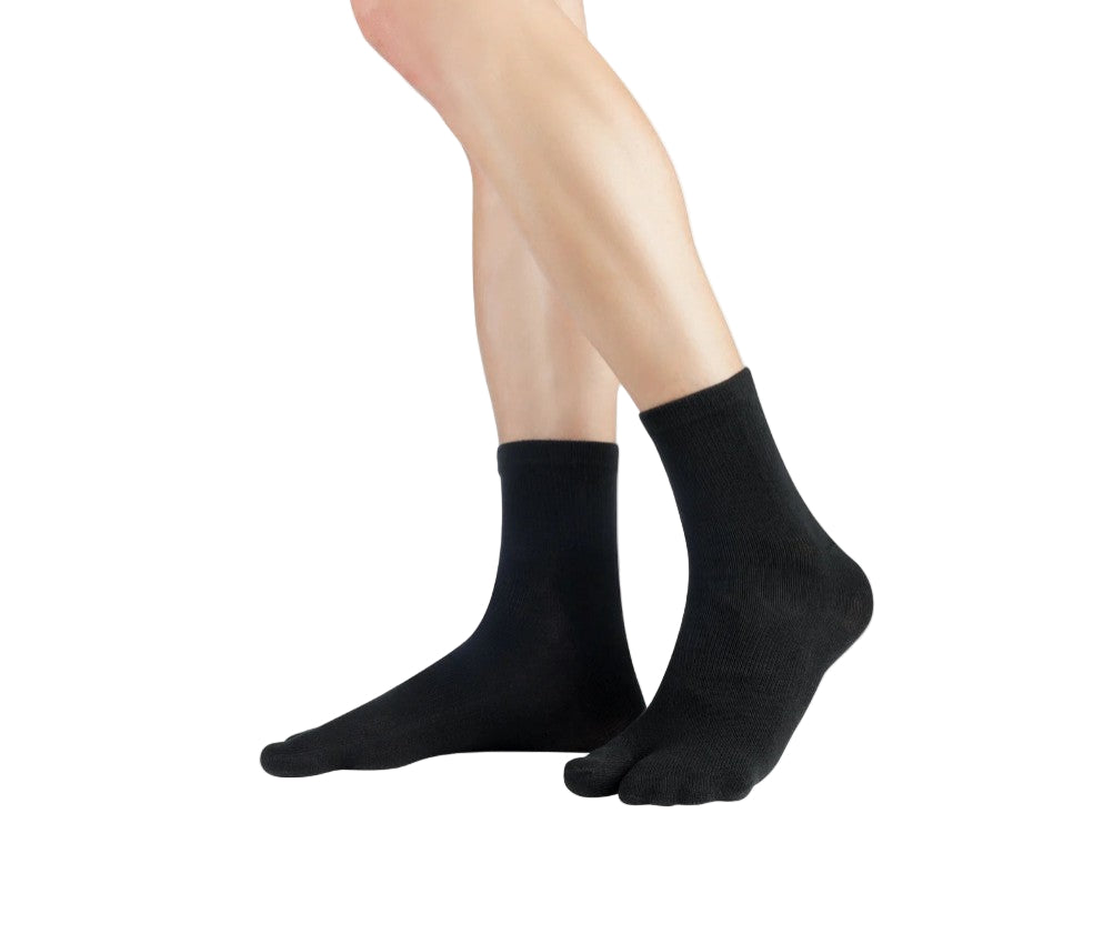 TABI ANKLE Black two-toe socks