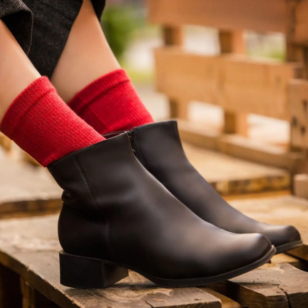 WARM MID-CALF Wine Red split toe socks