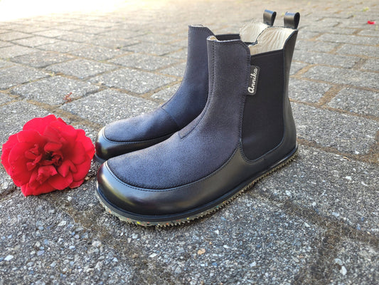 PALUSTRIA Black Barefoot Chelsea Boots