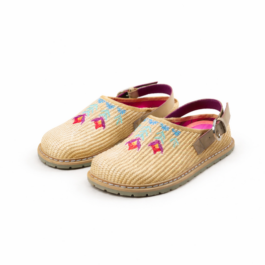 BLOOM Barefoot clogs (Expected in May)