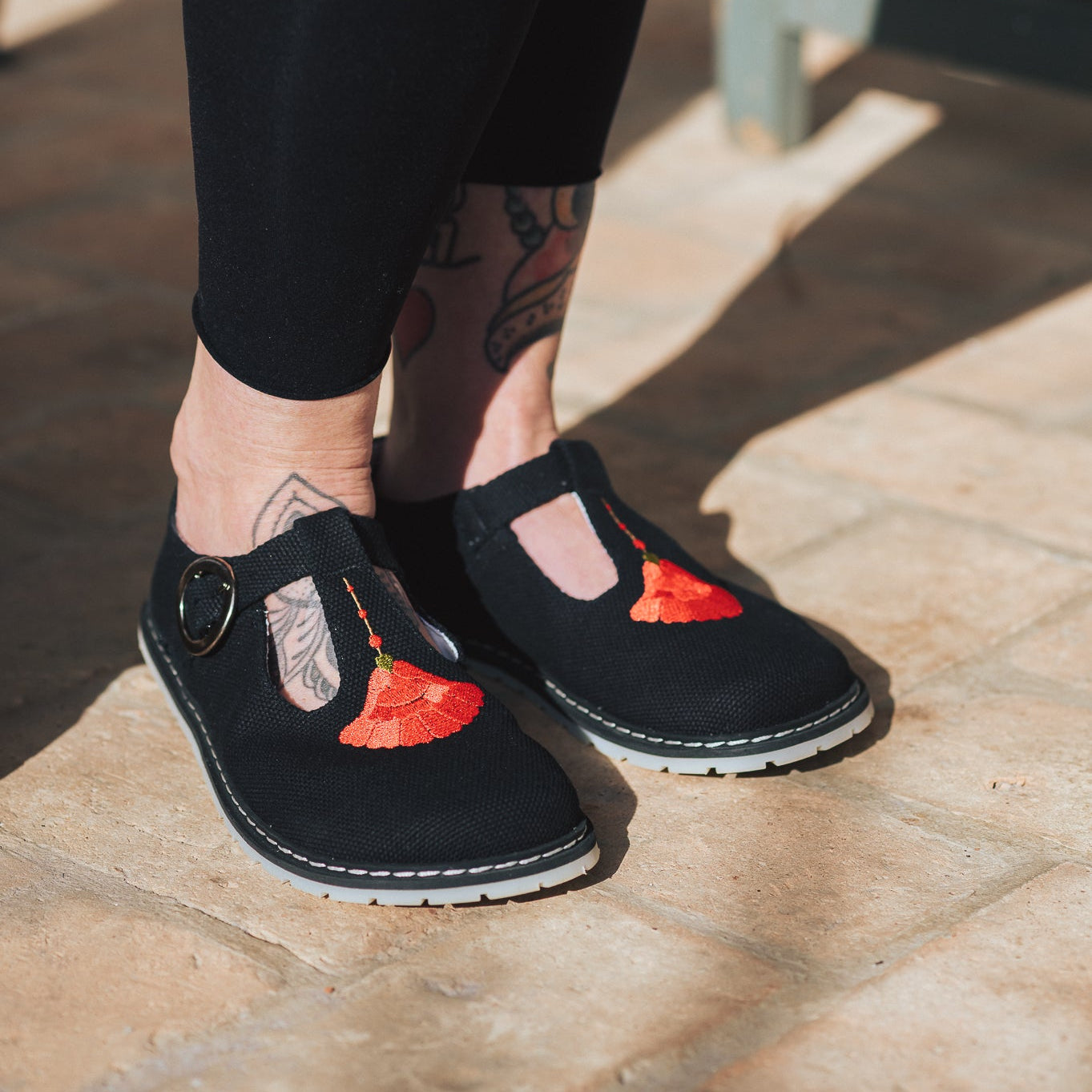 CLAVELES Barefoot Mary Jane shoes (Expected in August)