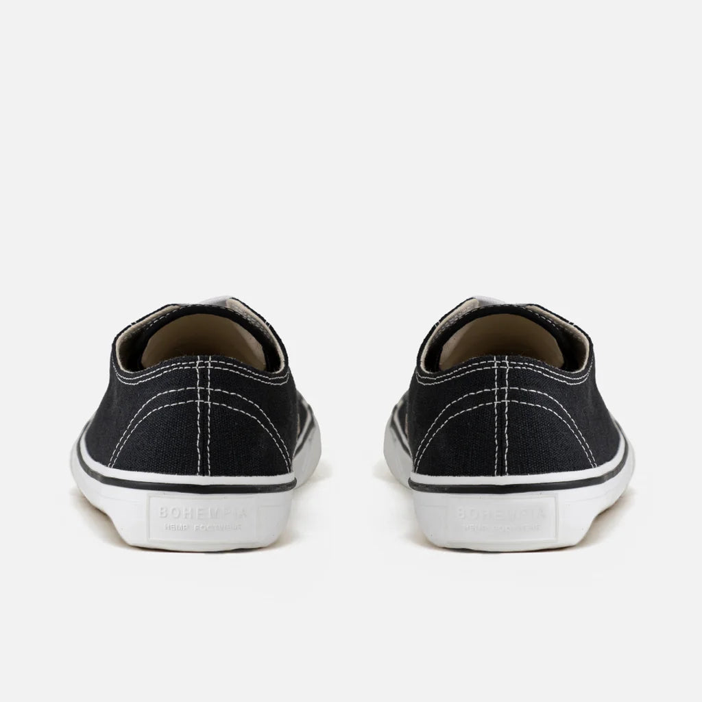HERLIK Black With Stitching barefoot trainers