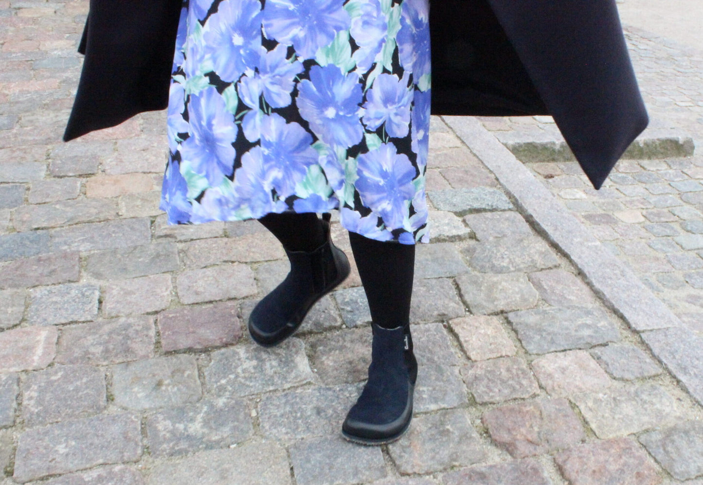 PALUSTRIA Black Barefoot Chelsea Boots