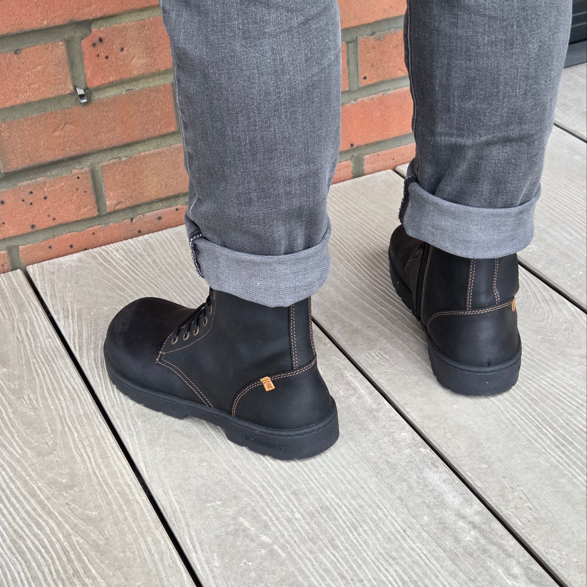 NOMADA N5264 Black barefoot lace-up boots