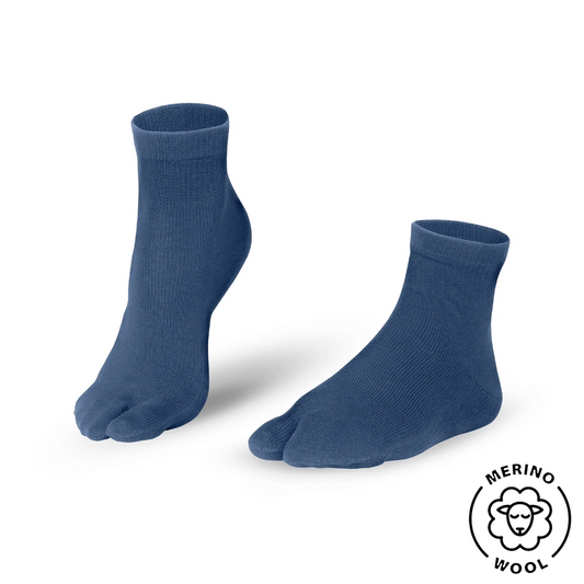 WARM TABI ANKLE Blue split big toe socks