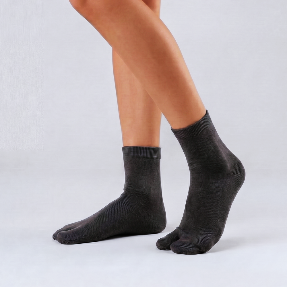WARM TABI QUARTER Dark Grey split big toe socks