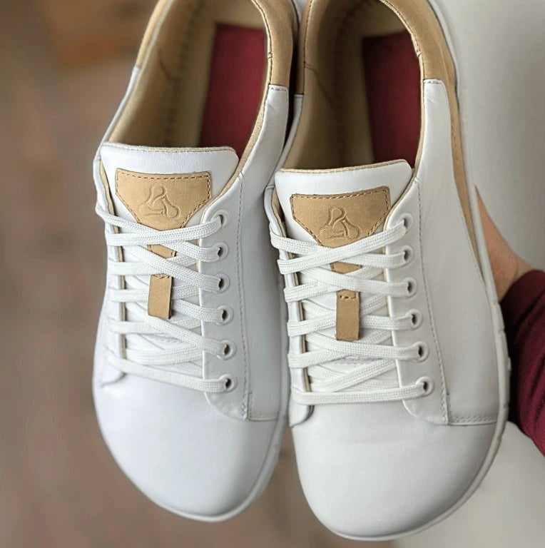 MAGNIFIQUE Beige barefoot trainers