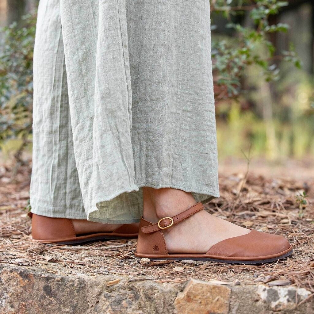 BARE N5683 Cuero Barefoot Sandals