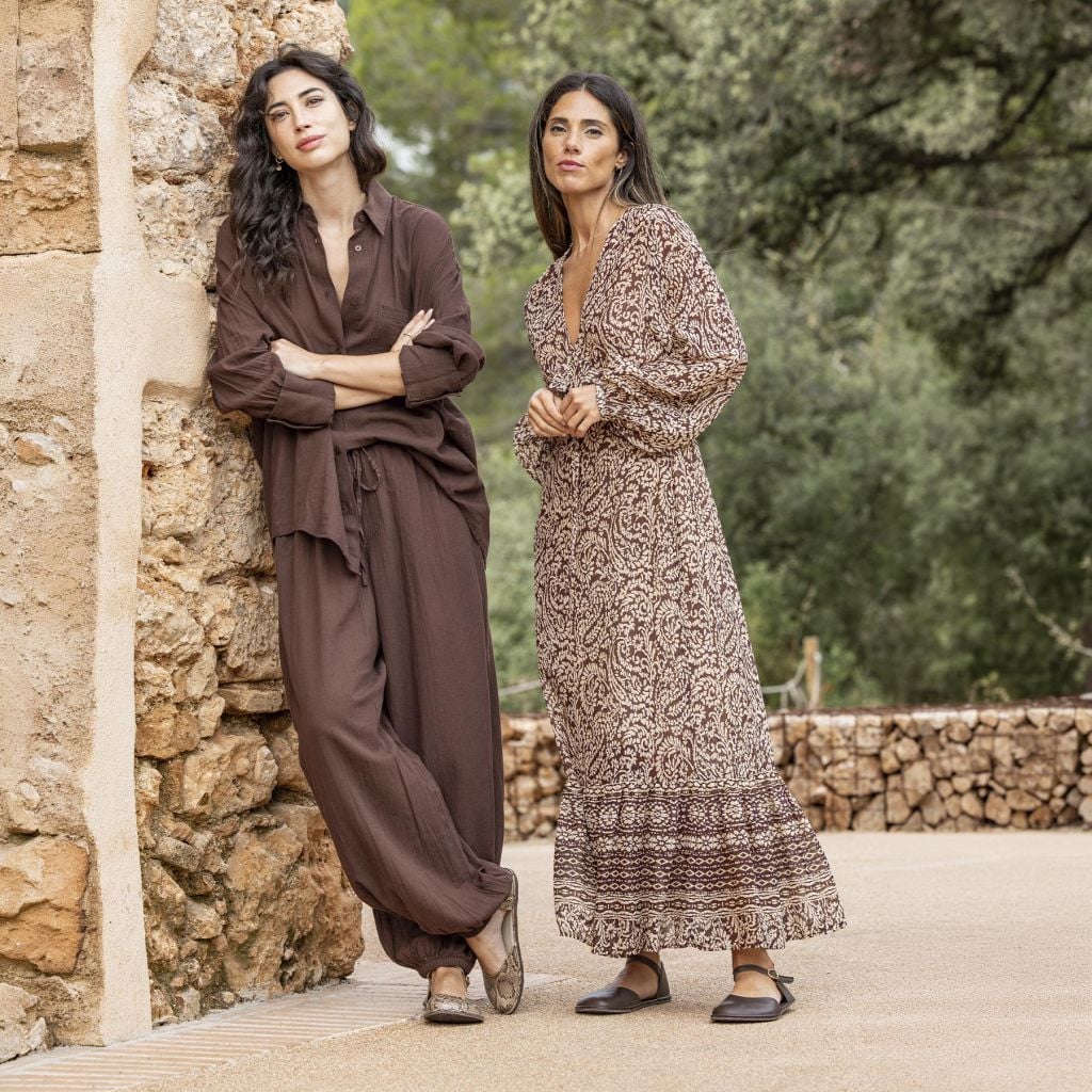 N5683 Black Barefoot Sandals